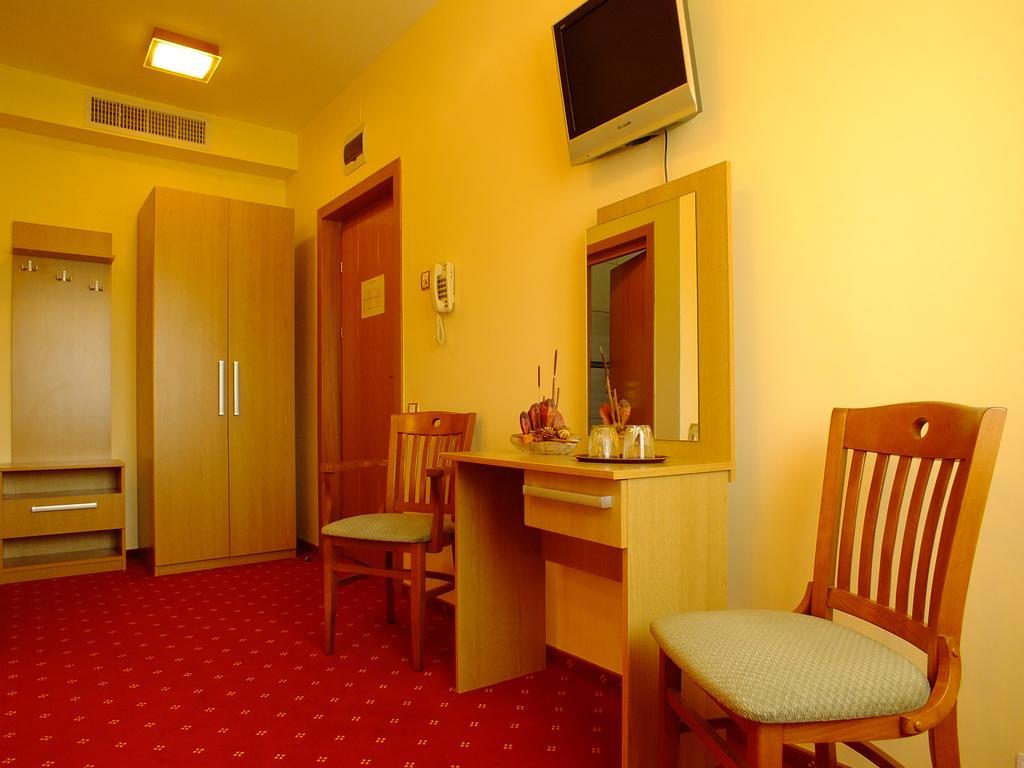 Motel Vector Acăţari Oda fotoğraf