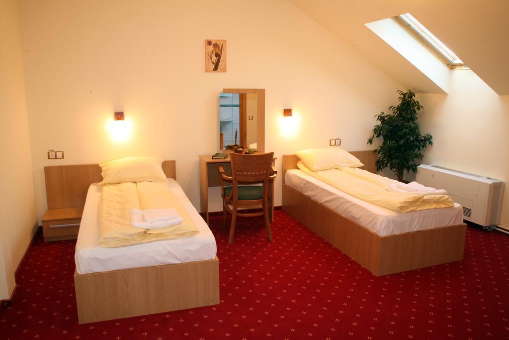 Motel Vector Acăţari Oda fotoğraf